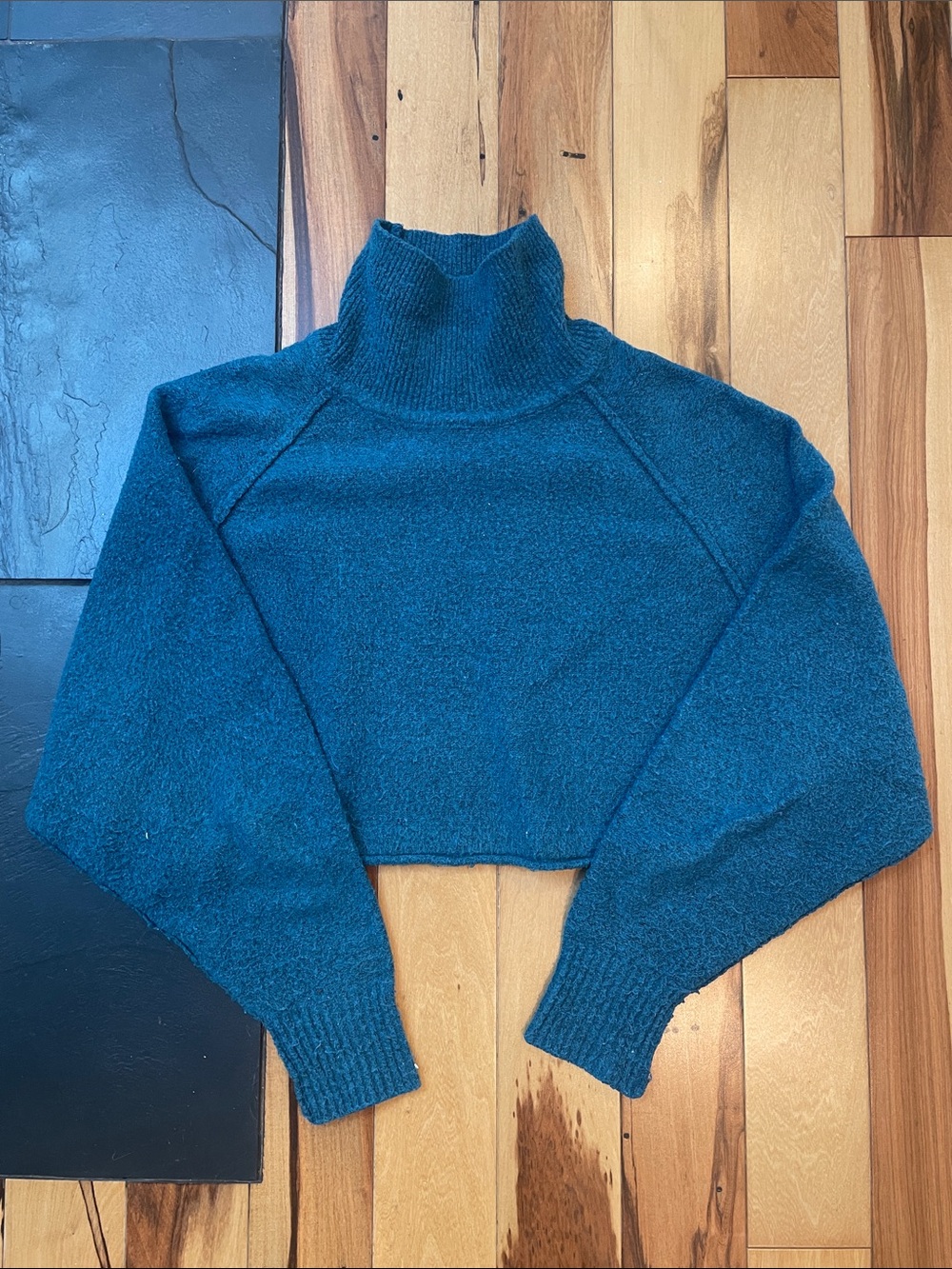 Urban Outfitters Blue Cropped Sweater